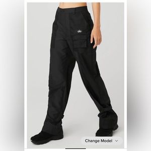 NWOT Alo Yoga Blaze Trouser Pants